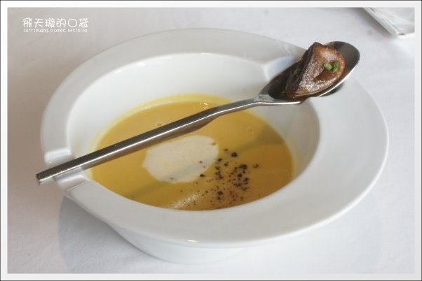 【台中美食推薦】法月當代法式料理。Fusion融合的創意料理,吃進嘴裡口口都是幸福! @飛天璇的口袋 【台中美食推薦】法月當代法式料理。Fusion融合的創意料理,吃進嘴裡口口都是幸福! @飛天璇的口袋