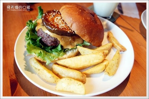 【台中美食】田樂.for Farm Burger。漢堡好吃,價格小貴! @飛天璇的口袋 【台中美食】田樂.for Farm Burger。漢堡好吃,價格小貴! @飛天璇的口袋