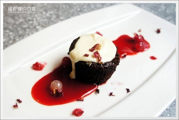 【台中美食推薦】凱恩斯岩燒餐廳@崇德店。體驗400℃的澳洲熱情 @飛天璇的口袋 【台中美食推薦】凱恩斯岩燒餐廳@崇德店。體驗400℃的澳洲熱情 @飛天璇的口袋