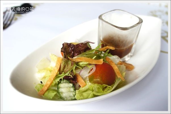 【台中美食】紅敞精廚牛排@進化店。果真是賣肉的,肉質真的不錯… @飛天璇的口袋 【台中美食】紅敞精廚牛排@進化店。果真是賣肉的,肉質真的不錯… @飛天璇的口袋