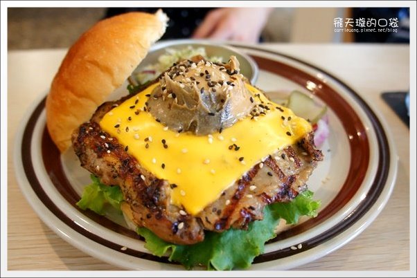 愛吃借口火烤漢堡專賣店.Hungry Jacob:台中好吃漢堡推薦! @飛天璇的口袋 愛吃借口火烤漢堡專賣店.Hungry Jacob:台中好吃漢堡推薦! @飛天璇的口袋