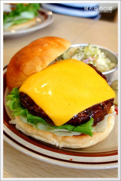 愛吃借口火烤漢堡專賣店.Hungry Jacob:台中好吃漢堡推薦! @飛天璇的口袋 愛吃借口火烤漢堡專賣店.Hungry Jacob:台中好吃漢堡推薦! @飛天璇的口袋