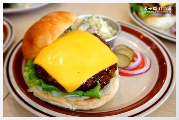 愛吃借口火烤漢堡專賣店.Hungry Jacob:台中好吃漢堡推薦! @飛天璇的口袋 愛吃借口火烤漢堡專賣店.Hungry Jacob:台中好吃漢堡推薦! @飛天璇的口袋