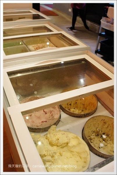 【台中火鍋吃到飽】滿堂紅頂級麻辣鴛鴦鍋@台中廣三SOGO百貨16F @飛天璇的口袋 【台中火鍋吃到飽】滿堂紅頂級麻辣鴛鴦鍋@台中廣三SOGO百貨16F @飛天璇的口袋