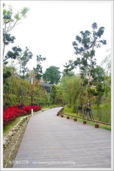 【台中西屯】秋紅谷生態公園:台中火紅新地標,美麗的約會聖地! @飛天璇的口袋 【台中西屯】秋紅谷生態公園:台中火紅新地標,美麗的約會聖地! @飛天璇的口袋