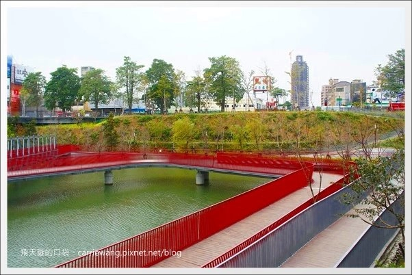 【台中西屯】秋紅谷生態公園:台中火紅新地標,美麗的約會聖地! @飛天璇的口袋 【台中西屯】秋紅谷生態公園:台中火紅新地標,美麗的約會聖地! @飛天璇的口袋