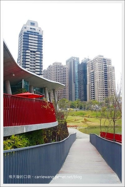 【台中西屯】秋紅谷生態公園:台中火紅新地標,美麗的約會聖地! @飛天璇的口袋 【台中西屯】秋紅谷生態公園:台中火紅新地標,美麗的約會聖地! @飛天璇的口袋