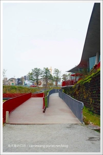 【台中西屯】秋紅谷生態公園:台中火紅新地標,美麗的約會聖地! @飛天璇的口袋 【台中西屯】秋紅谷生態公園:台中火紅新地標,美麗的約會聖地! @飛天璇的口袋