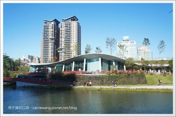 【台中西屯】秋紅谷生態公園:台中火紅新地標,美麗的約會聖地! @飛天璇的口袋 【台中西屯】秋紅谷生態公園:台中火紅新地標,美麗的約會聖地! @飛天璇的口袋