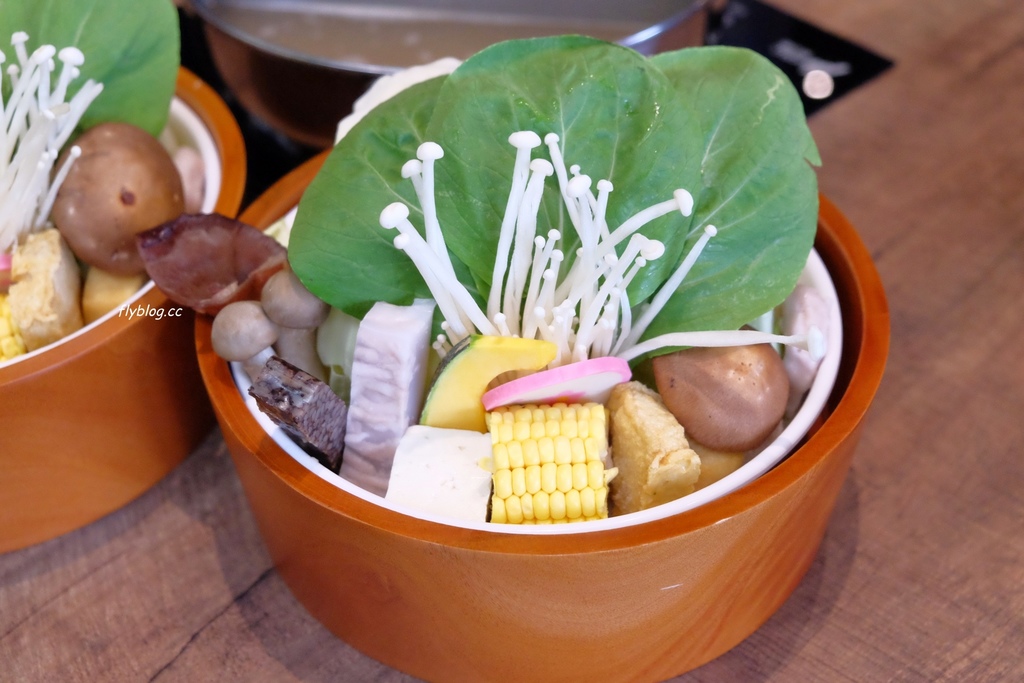 上官木桶鍋@台中朝富店┃台中西屯:北部以南第一間分店新開幕,甜蜜痛風鍋、大胃王套餐鍋霸氣上桌 @飛天璇的口袋 上官木桶鍋@台中朝富店┃台中西屯:北部以南第一間分店新開幕,甜蜜痛風鍋、大胃王套餐鍋霸氣上桌 @飛天璇的口袋