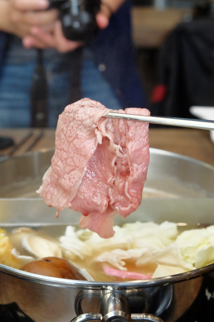 上官木桶鍋@台中朝富店┃台中西屯:北部以南第一間分店新開幕,甜蜜痛風鍋、大胃王套餐鍋霸氣上桌 @飛天璇的口袋 上官木桶鍋@台中朝富店┃台中西屯:北部以南第一間分店新開幕,甜蜜痛風鍋、大胃王套餐鍋霸氣上桌 @飛天璇的口袋