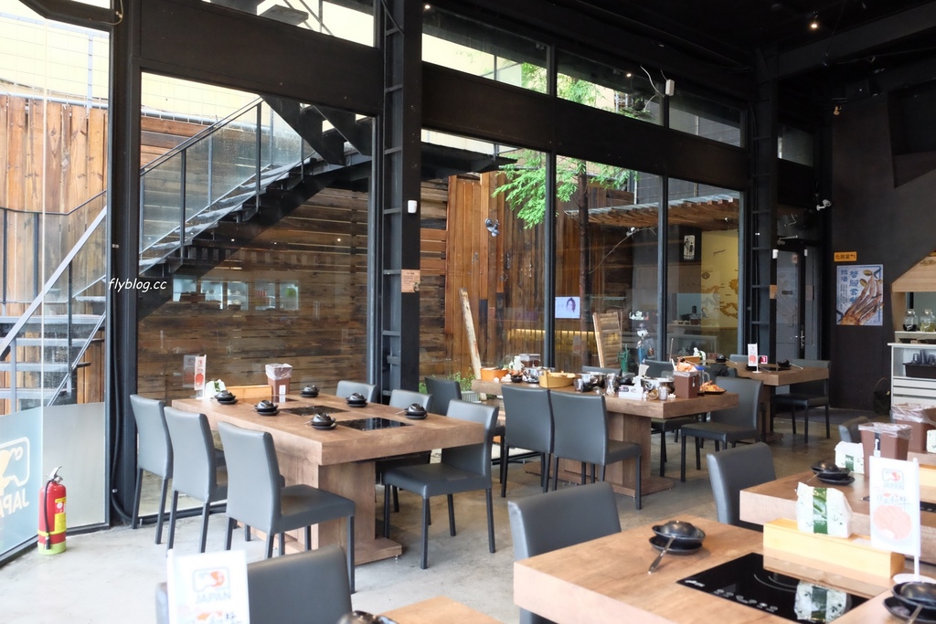 上官木桶鍋@台中朝富店┃台中西屯:北部以南第一間分店新開幕,甜蜜痛風鍋、大胃王套餐鍋霸氣上桌 @飛天璇的口袋 上官木桶鍋@台中朝富店┃台中西屯:北部以南第一間分店新開幕,甜蜜痛風鍋、大胃王套餐鍋霸氣上桌 @飛天璇的口袋