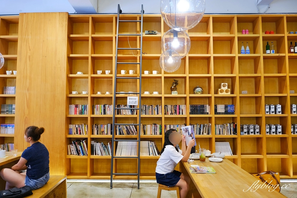 台中西屯｜目覺咖啡 mezamashikohi urban．日式無印良品風格目覺二店 @飛天璇的口袋
