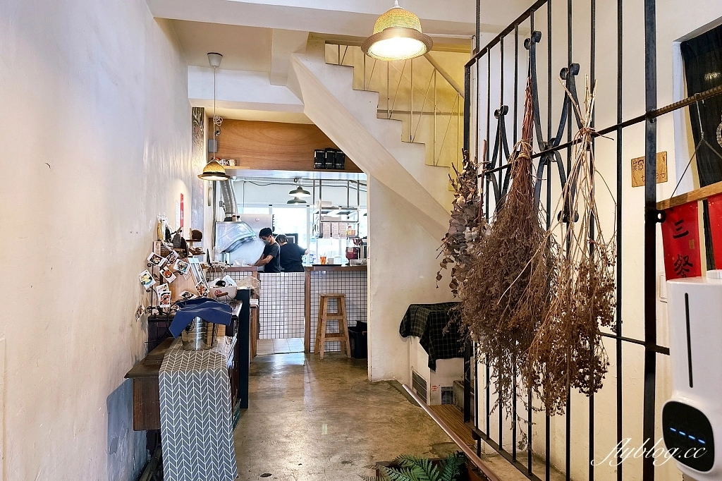 台中西區｜樹兒早午餐 La:tRee brunch．台中10幾年老字號，科博館附近早午餐店 @飛天璇的口袋