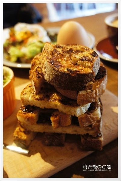 台中西區｜Juggler Cafe，台中道地澳式早午餐店推薦，隱身廣三SOGO百貨後方巷子內 @飛天璇的口袋