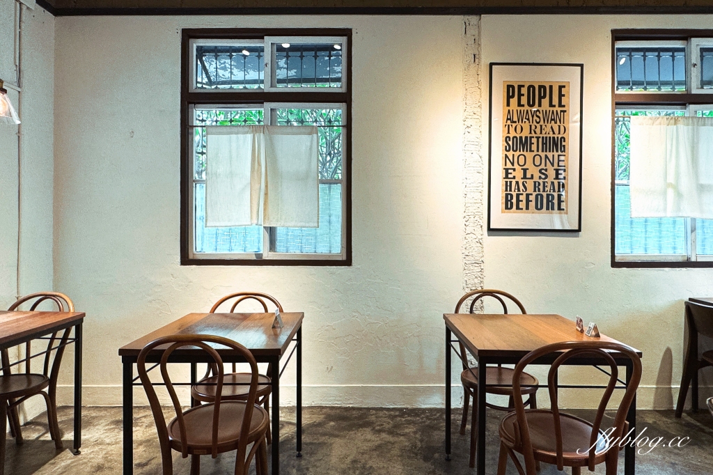 台中西區｜田樂小公園店．老宅改建早午餐店，坐擁公園綠意美景 @飛天璇的口袋