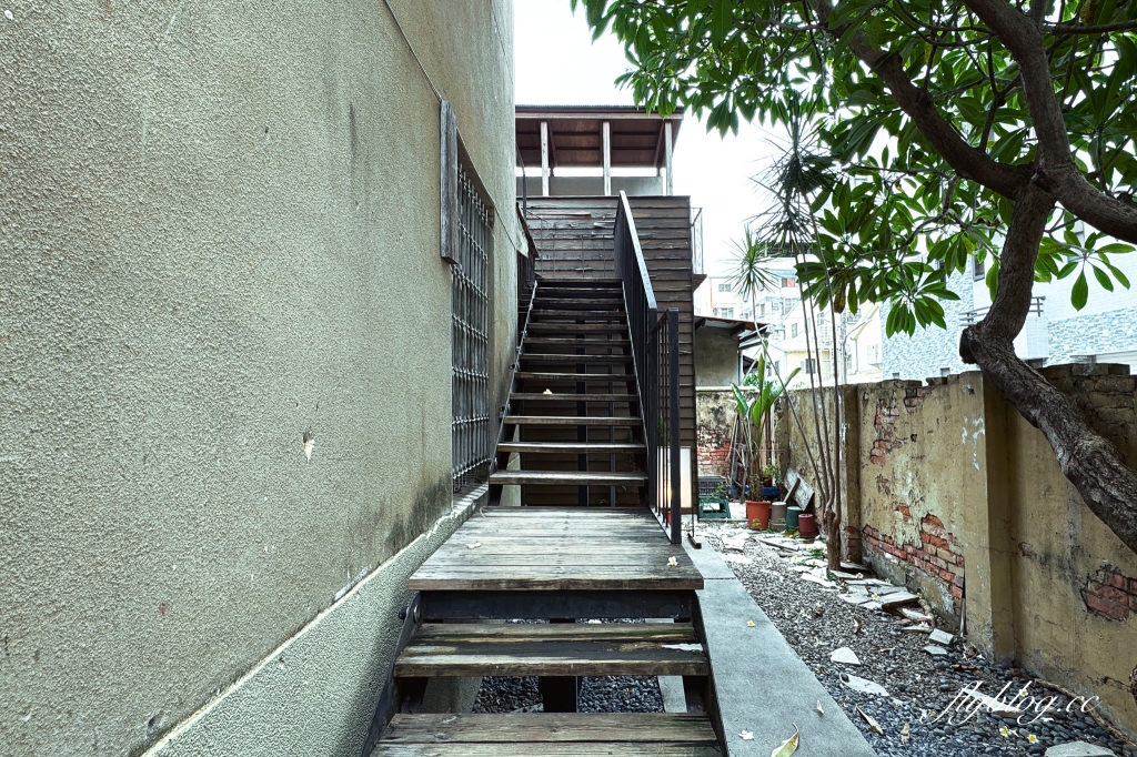 台中西區｜田樂小公園店．老宅改建早午餐店，坐擁公園綠意美景 @飛天璇的口袋