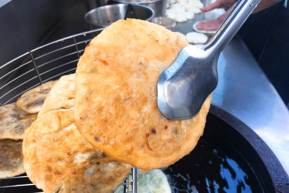 台中北屯|劉記蘿蔔絲餅.在地20年綏遠路蘿蔔絲餅,文心國小旁的銅板美食 @飛天璇的口袋 台中北屯|劉記蘿蔔絲餅.在地20年綏遠路蘿蔔絲餅,文心國小旁的銅板美食 @飛天璇的口袋