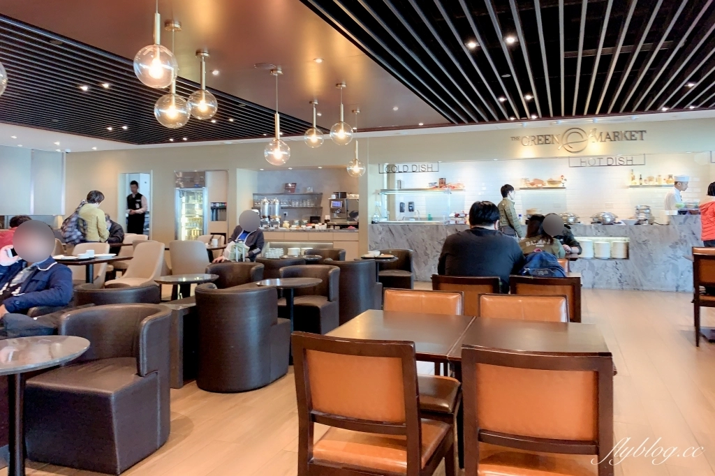 澳門路氹｜環亞機場貴賓室 Plaza Premium Lounge．澳門機場貴賓室，使用方式及餐點分享 @飛天璇的口袋