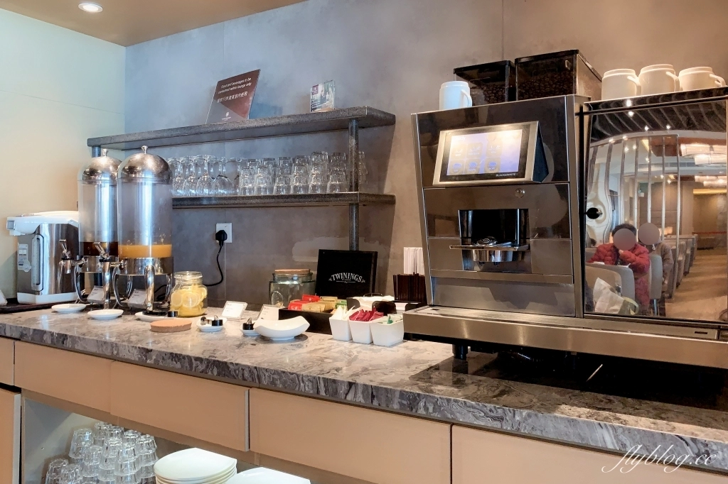 澳門路氹｜環亞機場貴賓室 Plaza Premium Lounge．澳門機場貴賓室，使用方式及餐點分享 @飛天璇的口袋