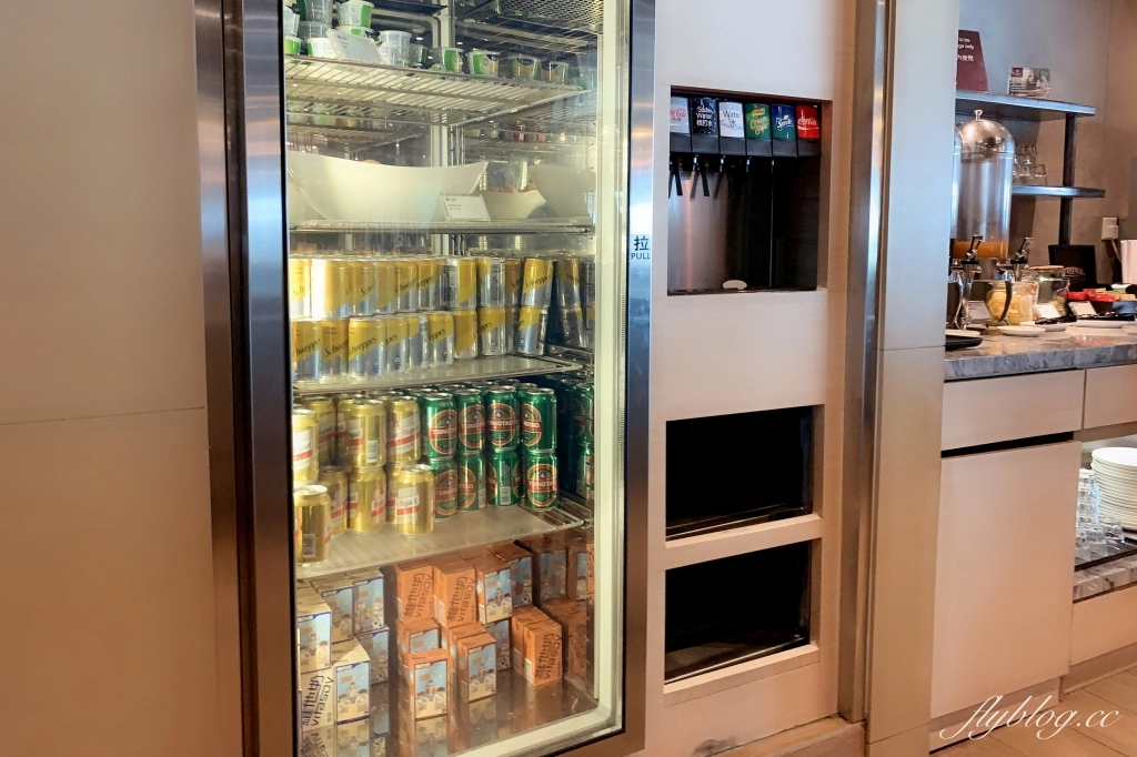 澳門路氹｜環亞機場貴賓室 Plaza Premium Lounge．澳門機場貴賓室，使用方式及餐點分享 @飛天璇的口袋