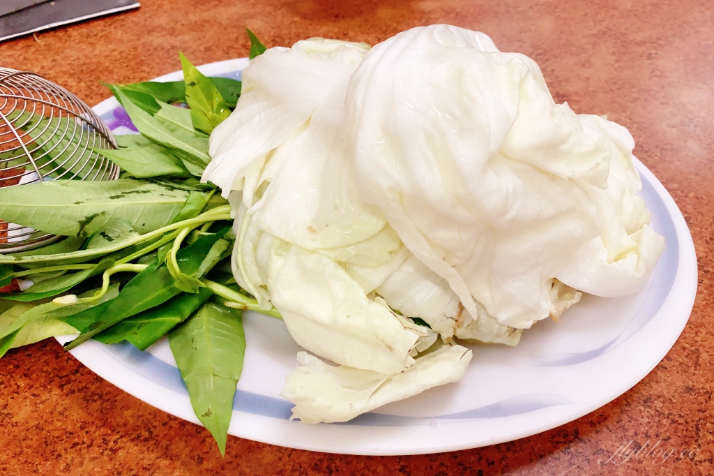 台中中區｜台灣陳沙茶火鍋．電子街的隱藏版美食．很像在香港吃大排檔的感覺 @飛天璇的口袋