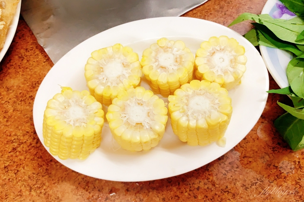 台中中區｜台灣陳沙茶火鍋．電子街的隱藏版美食．很像在香港吃大排檔的感覺 @飛天璇的口袋