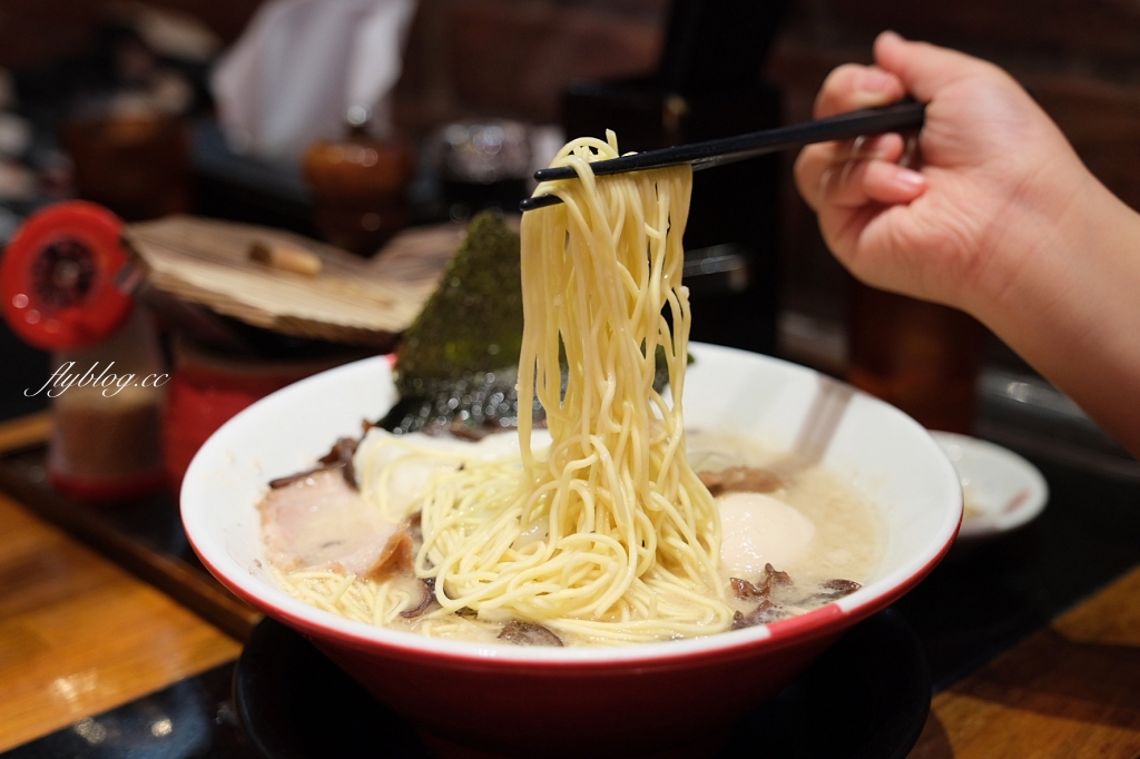 台中西屯｜Nagi豚骨拉麵 凪．東京拉麵大賞冠軍，每週都推出限定王 @飛天璇的口袋