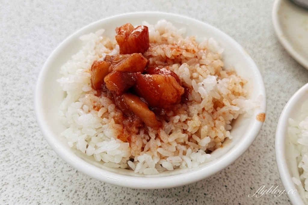 台中北區｜東興市魯肉義．台中爌肉飯名店之一，營業到早上4點台中宵夜推薦 @飛天璇的口袋