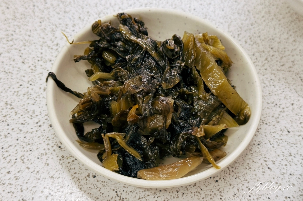 台中北區｜東興市魯肉義．台中爌肉飯名店之一，營業到早上4點台中宵夜推薦 @飛天璇的口袋