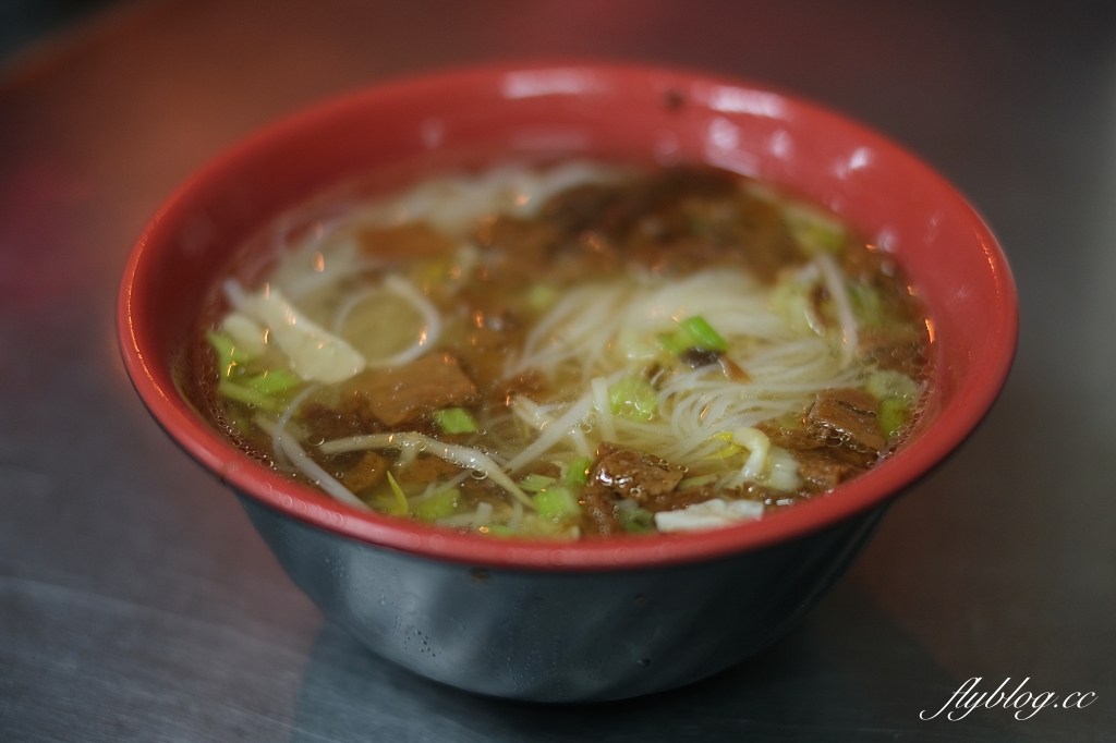 【台中中區】柳川素食麵,第二市場人氣嗆嗆滾的素食麵攤,晚上才有營業,便宜好吃CP值也高 @飛天璇的口袋 【台中中區】柳川素食麵,第二市場人氣嗆嗆滾的素食麵攤,晚上才有營業,便宜好吃CP值也高 @飛天璇的口袋