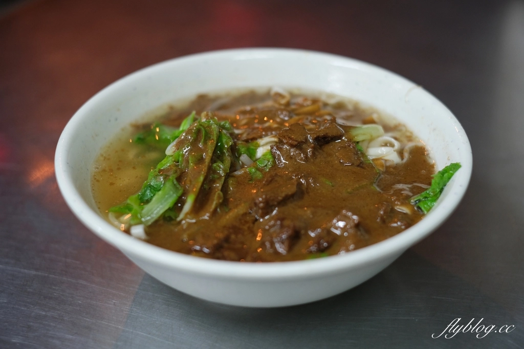 【台中中區】柳川素食麵,第二市場人氣嗆嗆滾的素食麵攤,晚上才有營業,便宜好吃CP值也高 @飛天璇的口袋 【台中中區】柳川素食麵,第二市場人氣嗆嗆滾的素食麵攤,晚上才有營業,便宜好吃CP值也高 @飛天璇的口袋