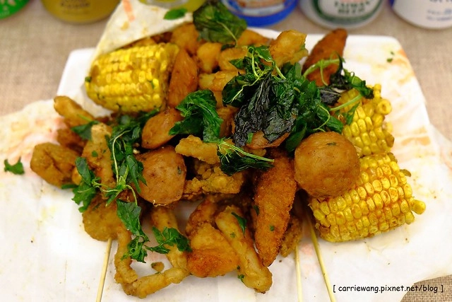 胖師父鹽酥雞：使用獨家醬料香脆好吃，一包鹽酥雞配一罐啤酒就是療癒 @飛天璇的口袋