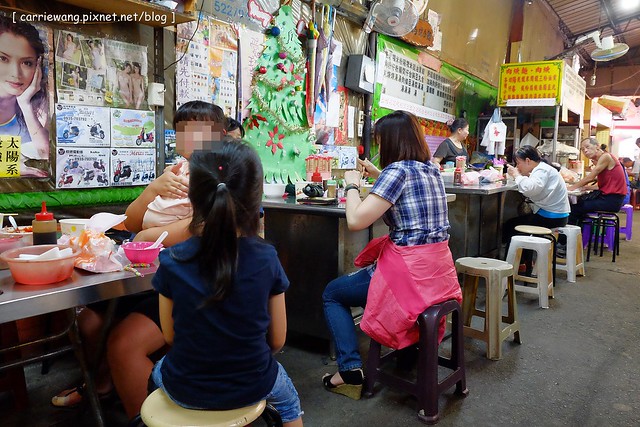 【台中豐原】彭媽綜合麵：豐原第一市場內巷弄美食，超過20個年頭料多味美銅板小吃 @飛天璇的口袋