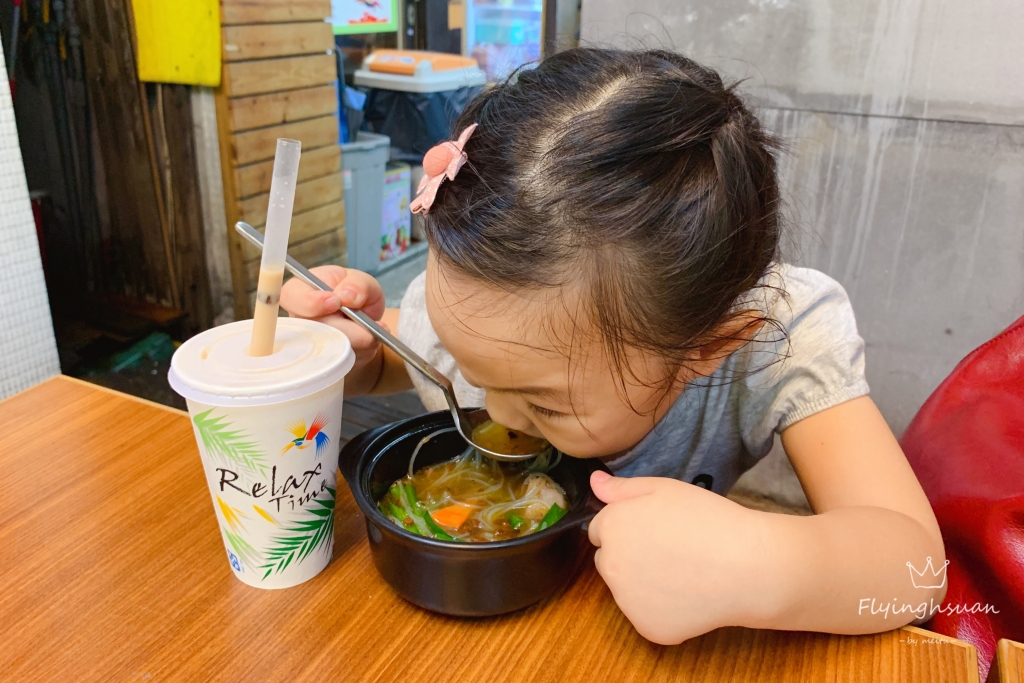 雙江茶行｜台中超古早味泡沫紅茶店，檸檬紅茶個人心中台中第一 @飛天璇的口袋