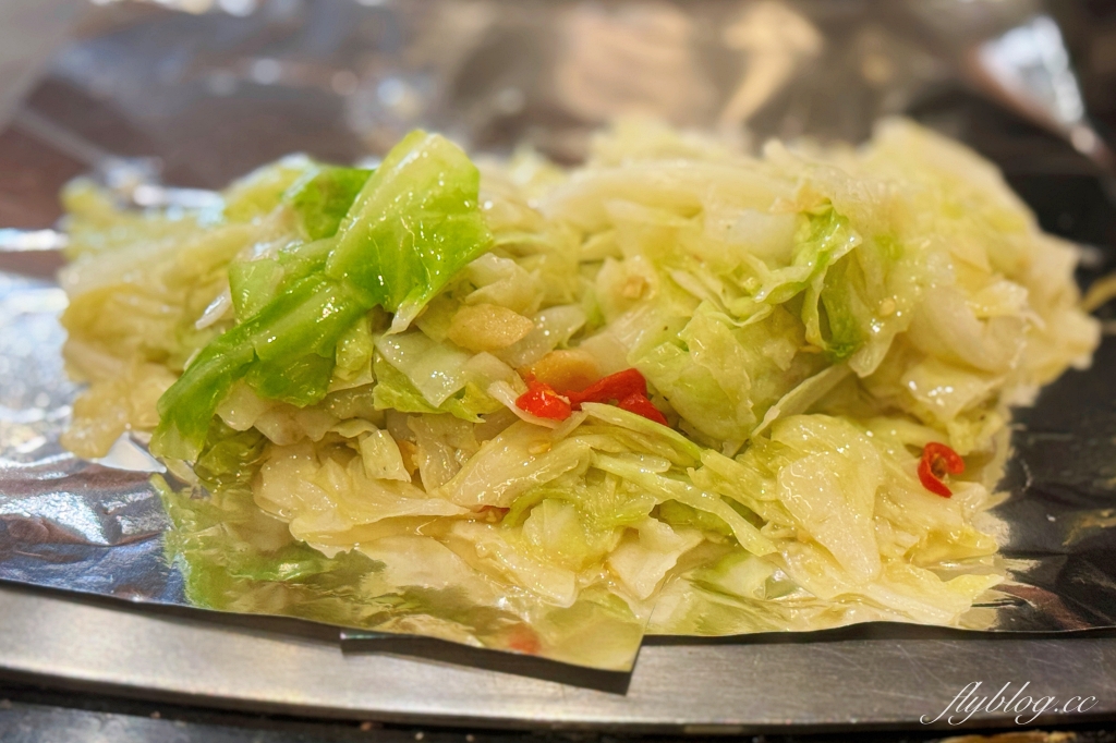 台中北屯｜嘉賓平價鐵板燒．還沒營業就在排隊，水湳大連路鐵板燒傳奇 @飛天璇的口袋