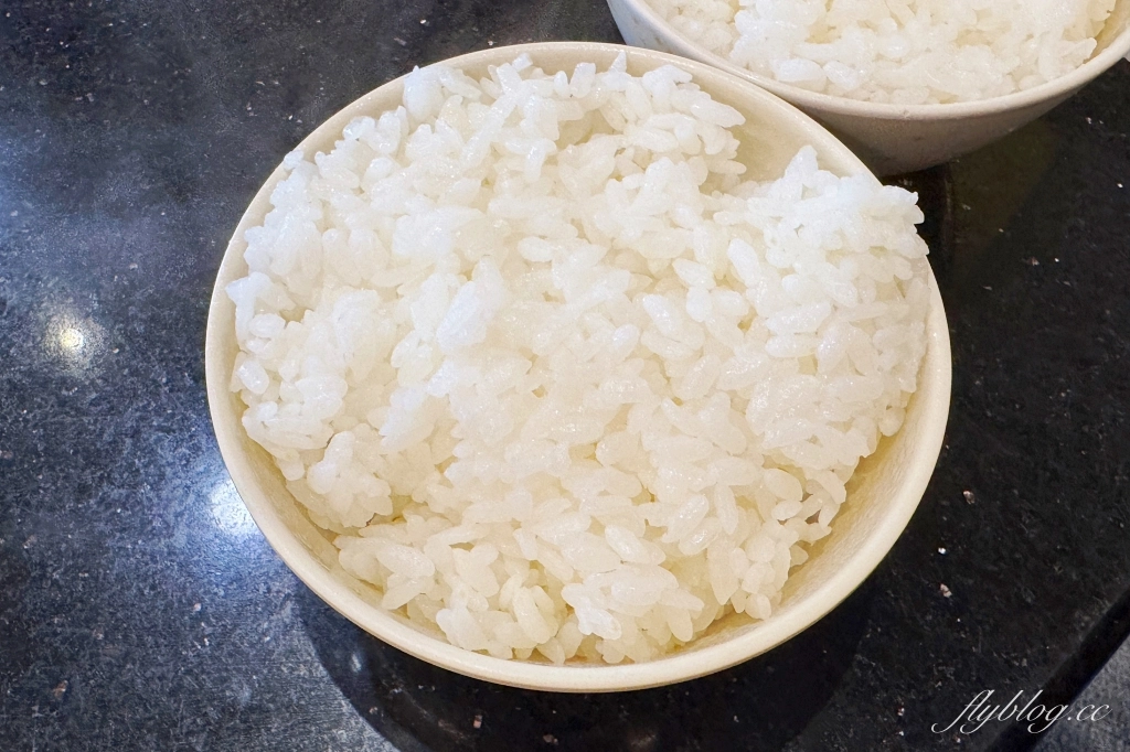 台中北屯｜嘉賓平價鐵板燒．還沒營業就在排隊，水湳大連路鐵板燒傳奇 @飛天璇的口袋