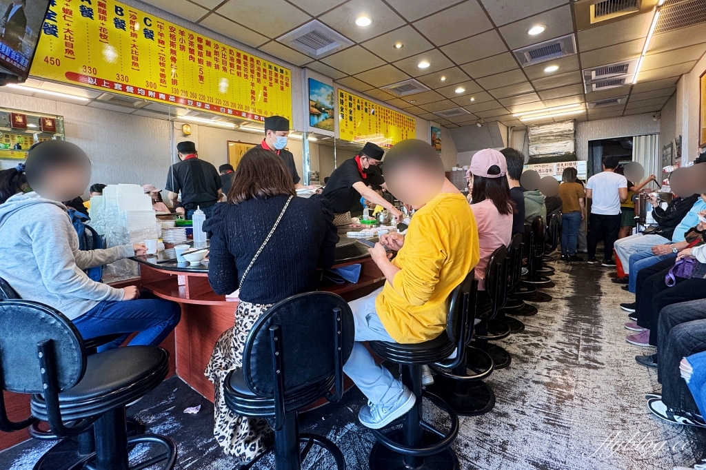 台中北屯｜嘉賓平價鐵板燒．還沒營業就在排隊，水湳大連路鐵板燒傳奇 @飛天璇的口袋