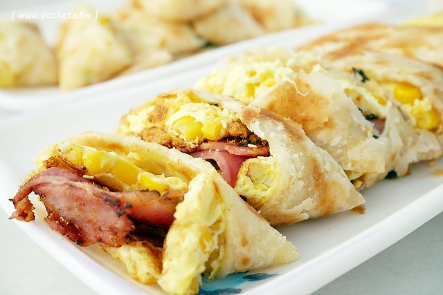 【台中東區】有力酥皮蛋餅：蛋餅現桿現煎，少見的酥皮的口感，綜合口味100%的飽足感 @飛天璇的口袋