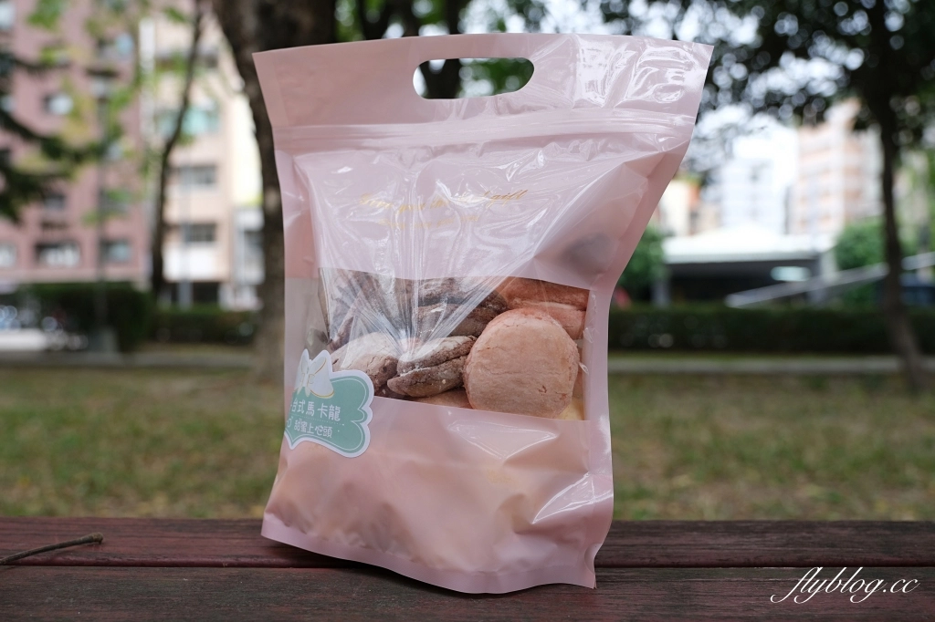 台中南區｜榮記餅店．好吃的台式馬卡龍牛粒，隱藏第三市場的老牌糕餅店 @飛天璇的口袋