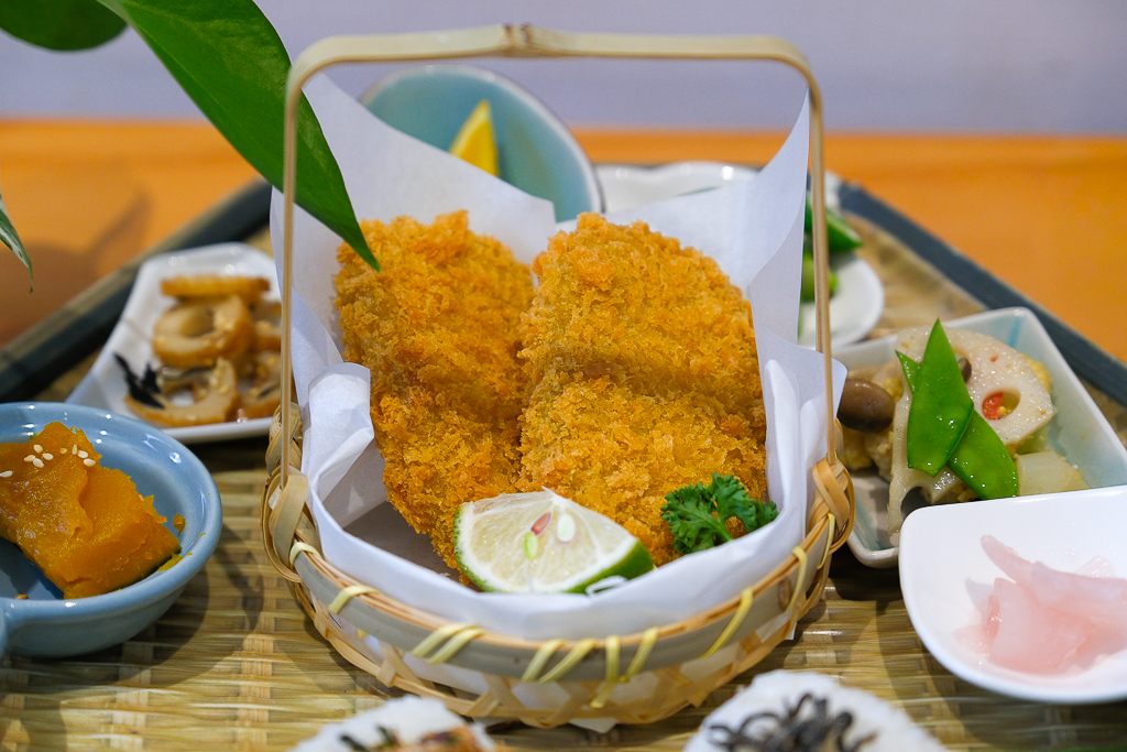 台中西區｜小野食堂．精明商圈日式定食餐廳，根本一秒到日本的感覺 @飛天璇的口袋