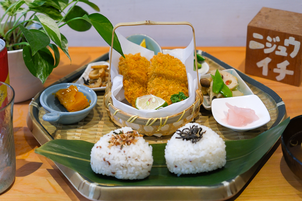 台中西區｜小野食堂．精明商圈日式定食餐廳，根本一秒到日本的感覺 @飛天璇的口袋