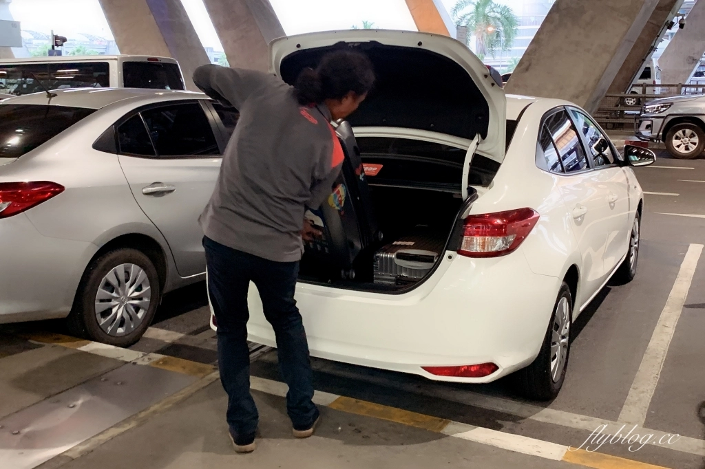 泰國租車分享|曼谷素萬那普機場租車.泰國自駕一天500元起!機場租車流程、泰國租車費用、泰國交通規則 @飛天璇的口袋 泰國租車分享|曼谷素萬那普機場租車.泰國自駕一天500元起!機場租車流程、泰國租車費用、泰國交通規則 @飛天璇的口袋