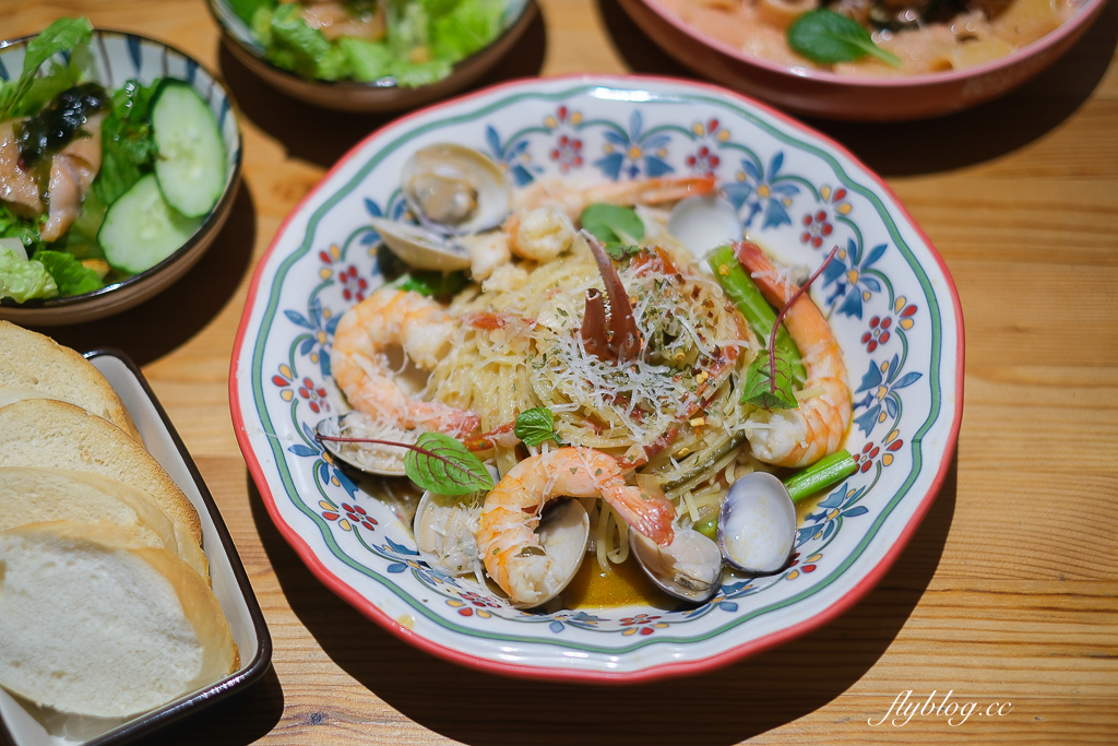 台中西區｜遊牧餐桌．地中海料理吃得到，忠勤街老宅義大利麵餐廳 @飛天璇的口袋