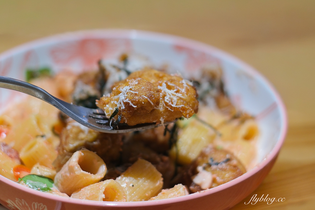台中西區｜遊牧餐桌．地中海料理吃得到，忠勤街老宅義大利麵餐廳 @飛天璇的口袋