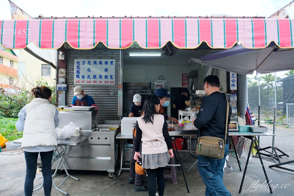 台中新社｜新社特製煎包．還沒出爐就排隊，像棒球一樣大的水煎包 @飛天璇的口袋