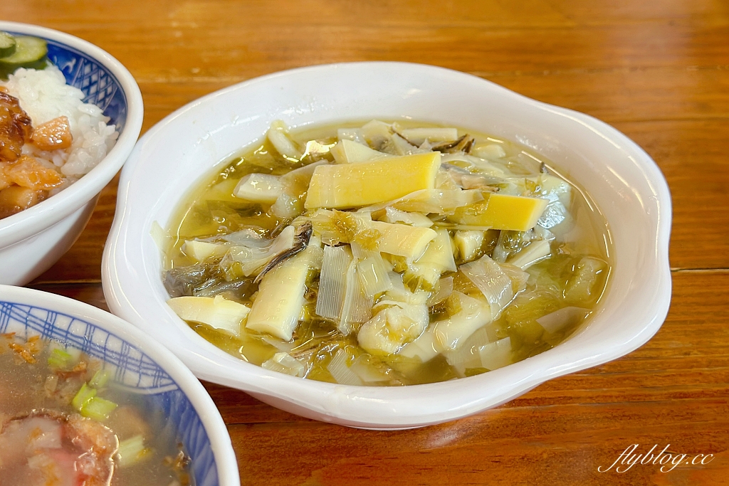 台中南屯|台客燒肉粥,復刻懷舊農村氛圍的銅板美食,台中米其林必比登推薦 @飛天璇的口袋 台中南屯|台客燒肉粥,復刻懷舊農村氛圍的銅板美食,台中米其林必比登推薦 @飛天璇的口袋