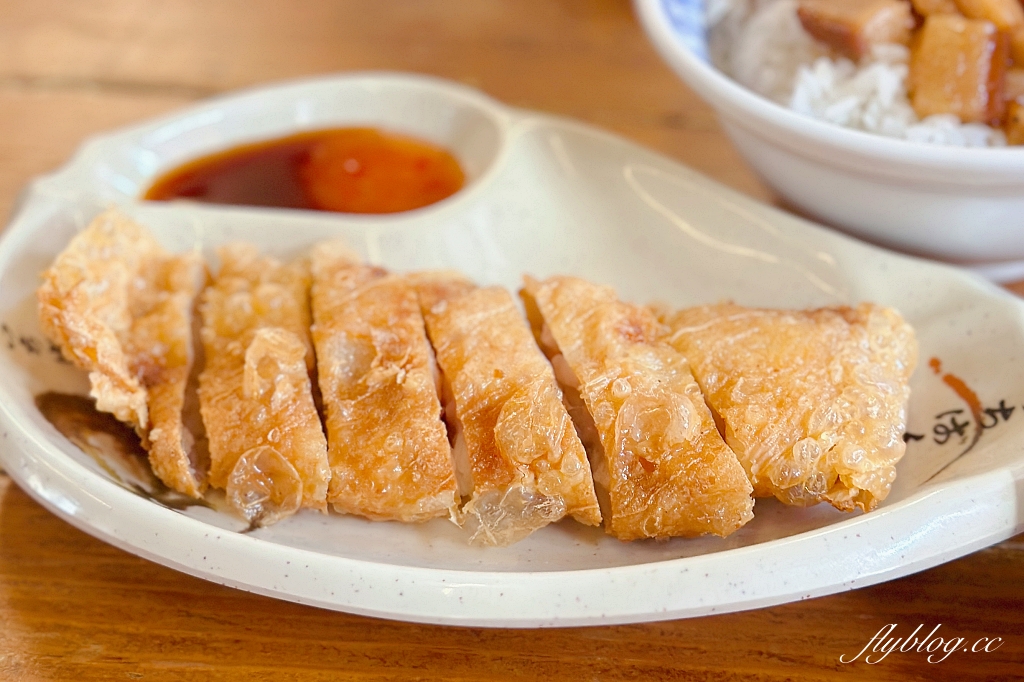 台中南屯｜台客燒肉粥，復刻懷舊農村氛圍的銅板美食，台中米其林必比登推薦 @飛天璇的口袋