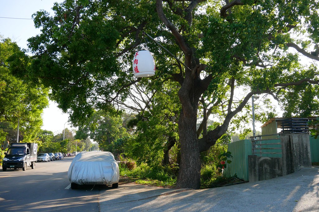 清泉崗羊肉爐｜社團網友大力推薦的精誠羊肉爐，好像在吃露天流水席的氛圍 @飛天璇的口袋