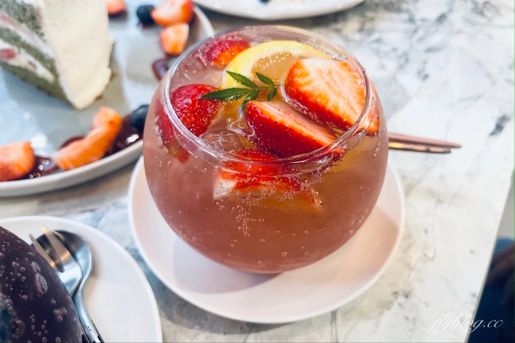 五金女子行｜五金女子行搬家了，隱身在二樓的低調甜點店，粉絲頁每天推出不同甜點 @飛天璇的口袋